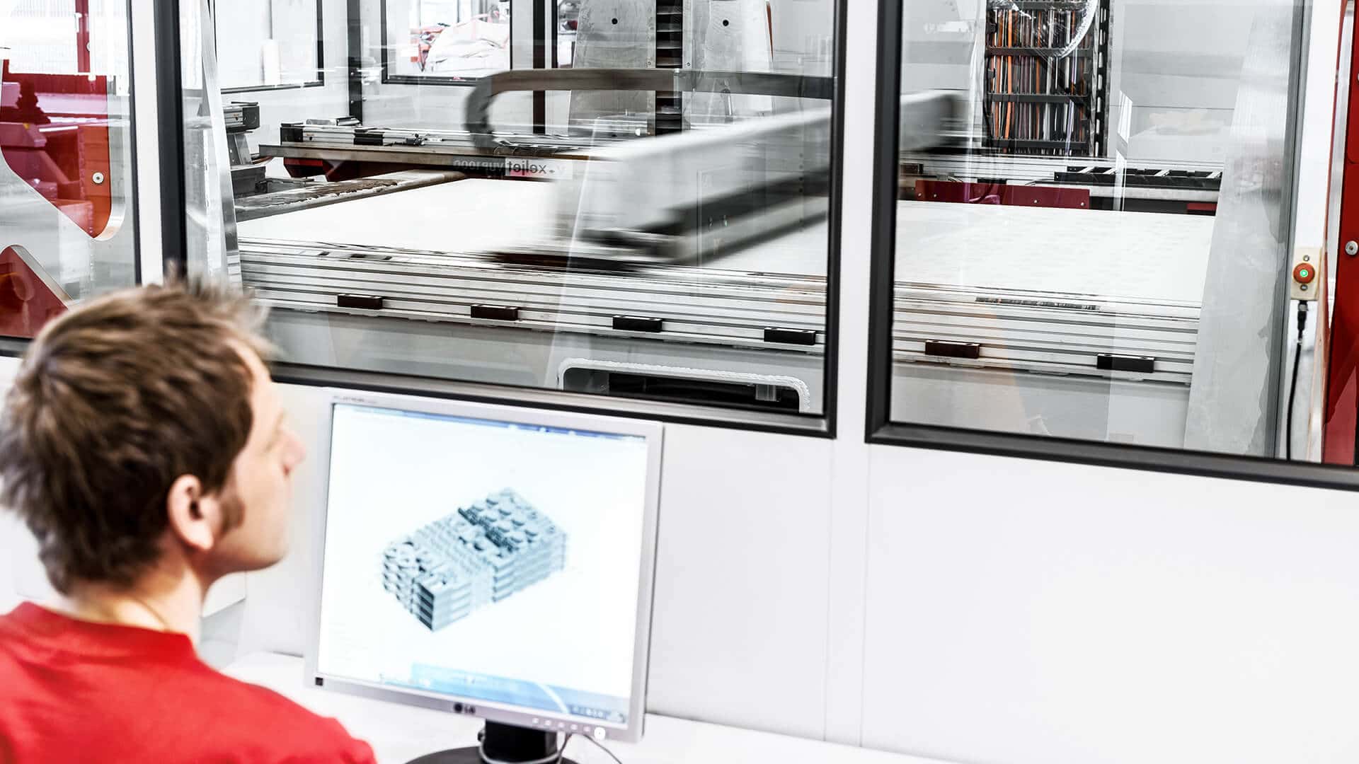 从voxeljet在VX4000上准备CAD文件。